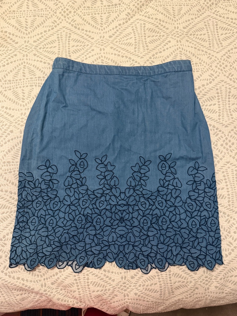Club Monaco Floral Embroidered Chambray Skirt – Size 10 - Picture 2 of 10